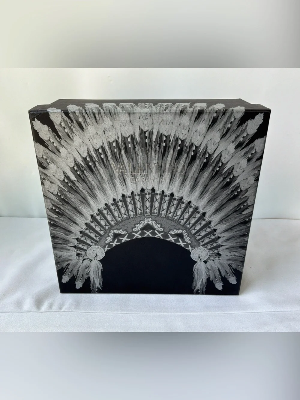AUTHENTIC VALENTINO GARAVANI EMPTY GIFT/SHOE BOX 9 X 9 X 4